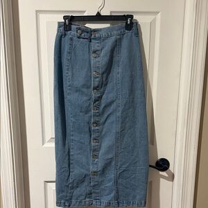 Classic Button-Front Denim Midi Skirt in Light Blue